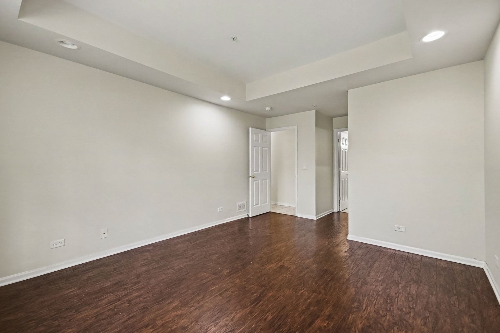994 Kensington Drive Property Photo 21