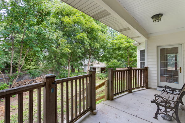 945 Kingston Street Property Photo 4