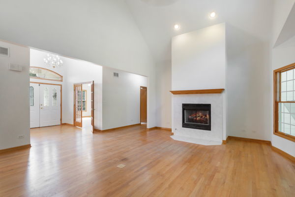 945 Kingston Street Property Photo 7