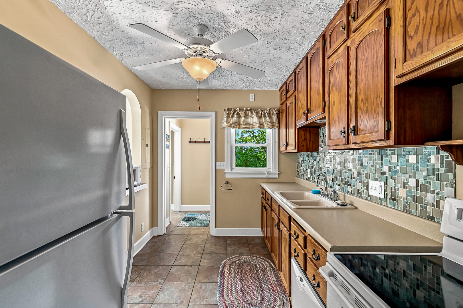 1703 S Shore Drive Property Photo 8