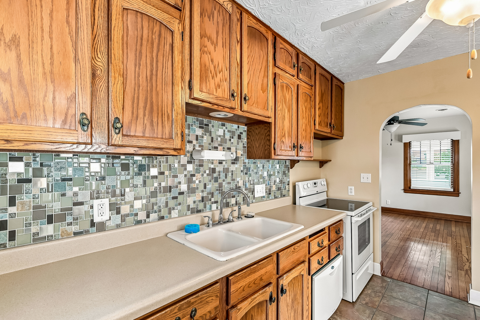 1703 S Shore Drive Property Photo 11