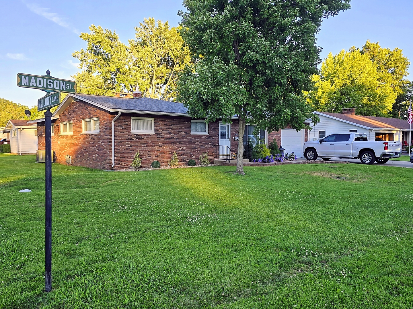 720 S Madison Street Property Photo 2