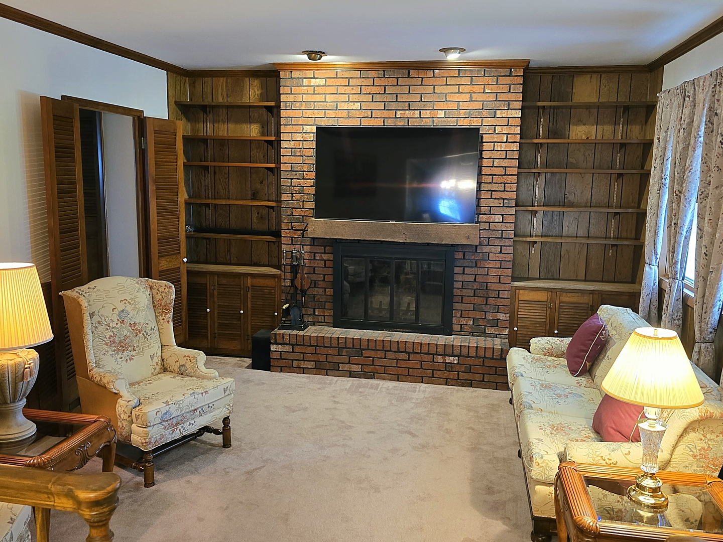 720 S Madison Street Property Photo 4