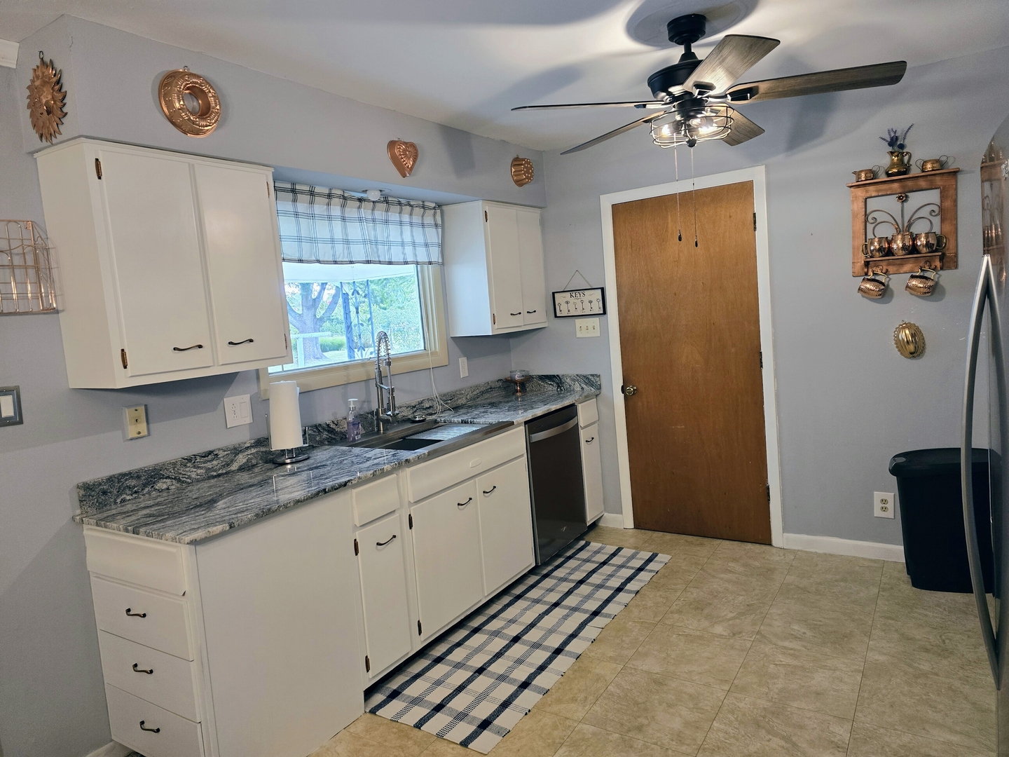 720 S Madison Street Property Photo 8