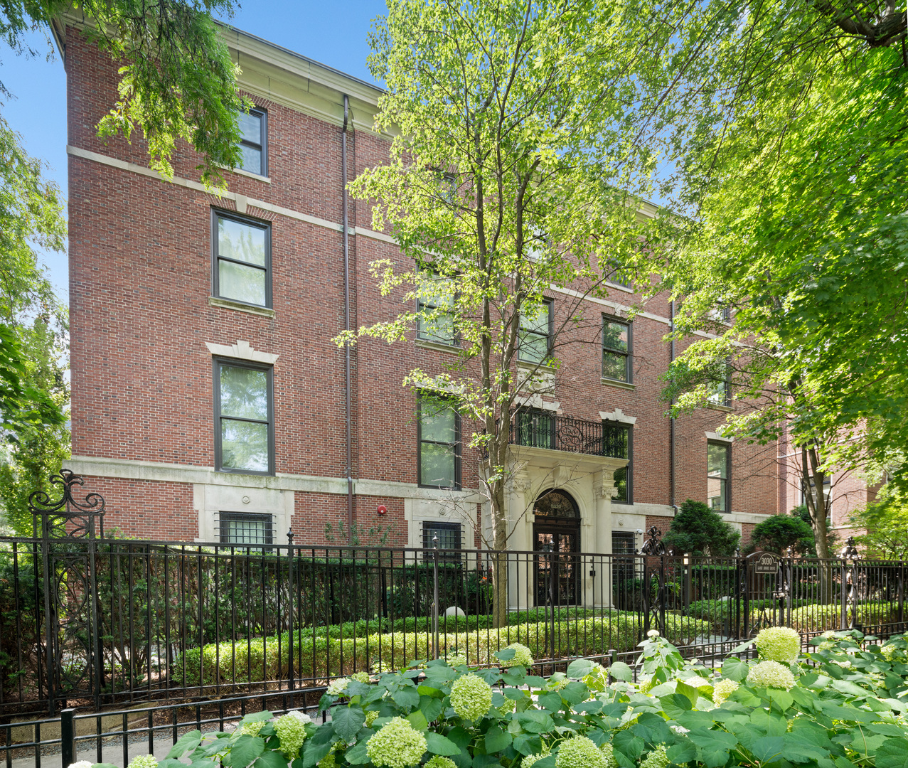 3030 N Lake Shore Drive 202 Property Photo 1