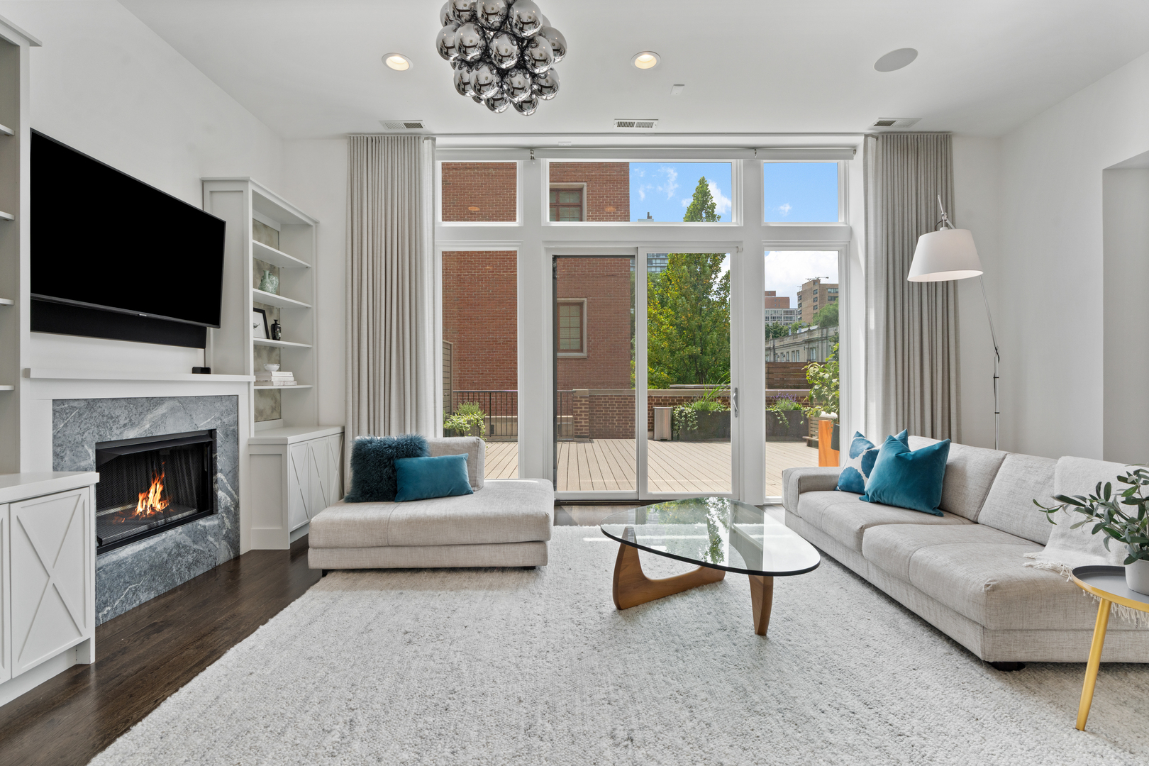 3030 N Lake Shore Drive 202 Property Photo 4