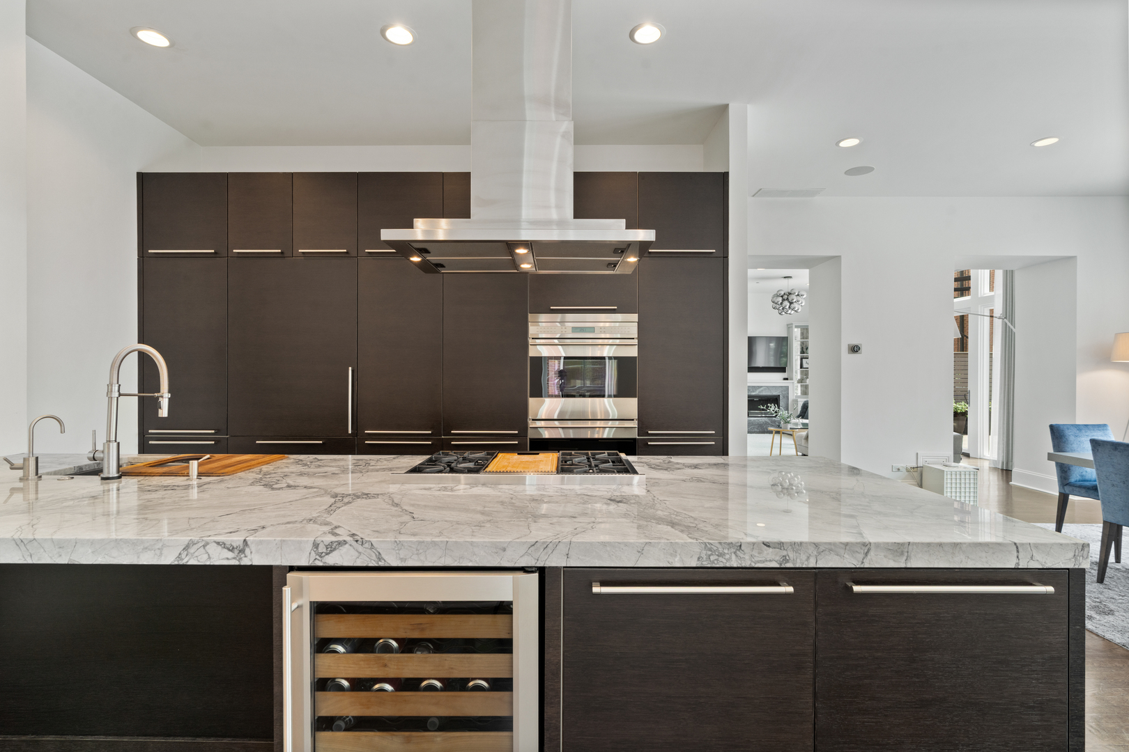 3030 N Lake Shore Drive 202 Property Photo 13