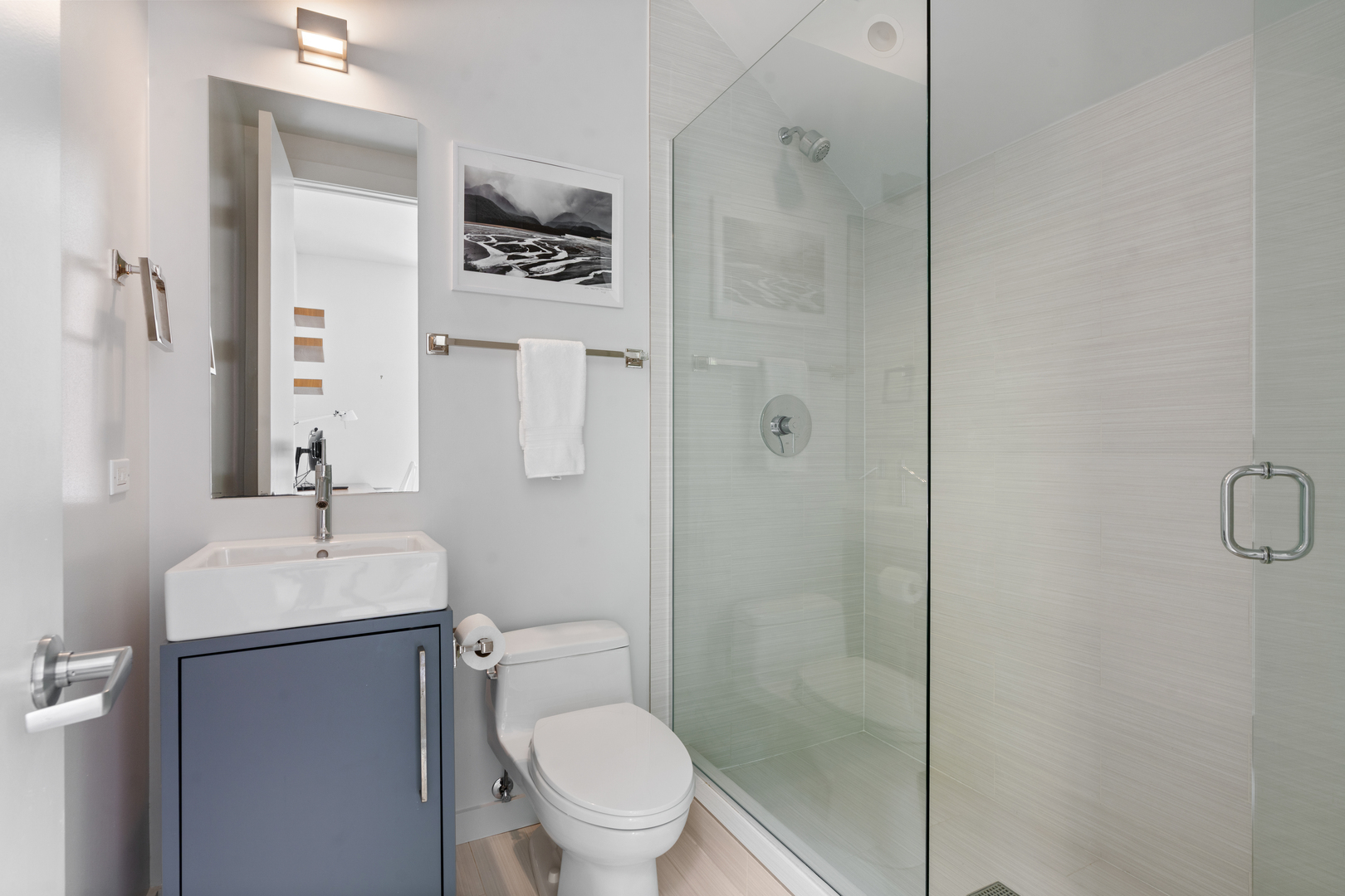 3030 N Lake Shore Drive 202 Property Photo 16