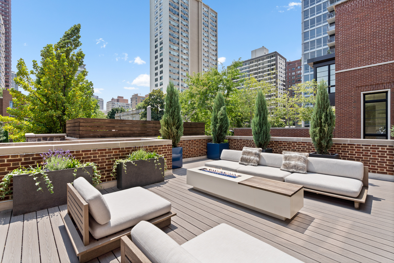 3030 N Lake Shore Drive 202 Property Photo 33