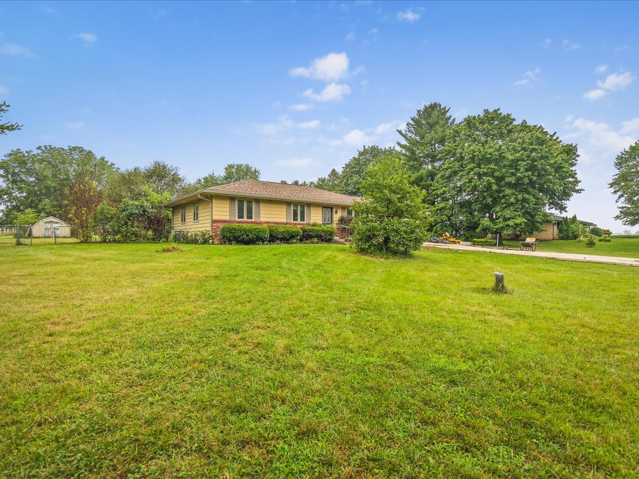 6581 Happy Acres Road Property Photo 2