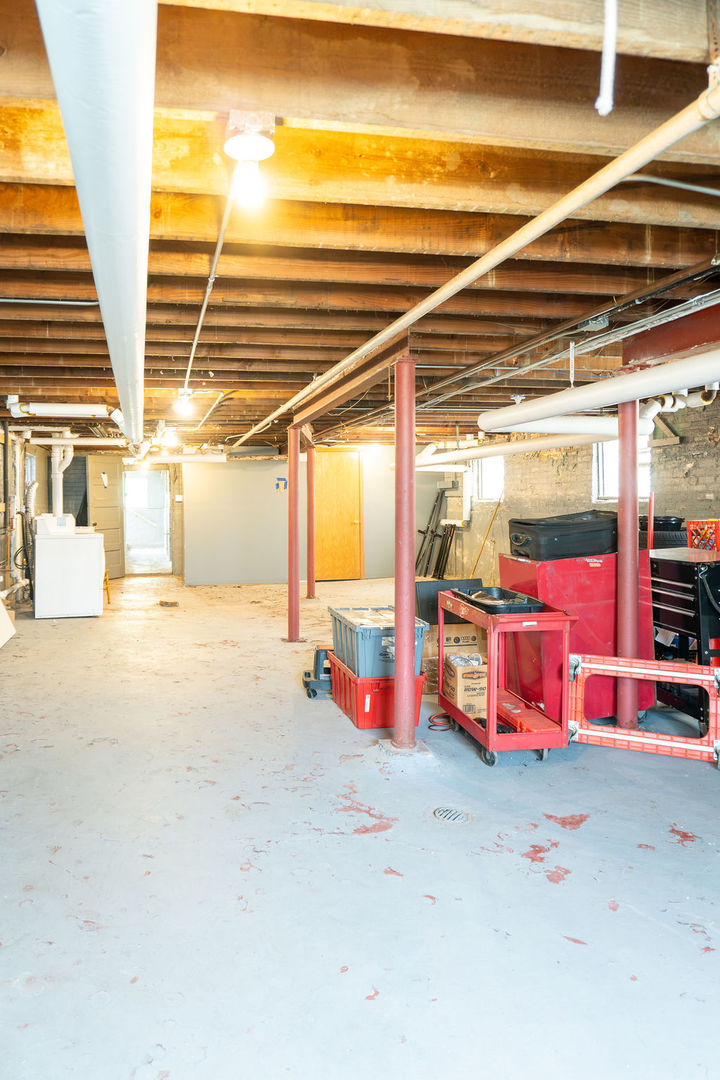 7348 S Vernon Avenue Property Photo 19