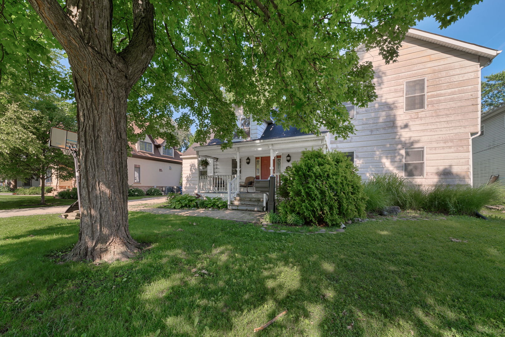 707 Glenshire Road Property Photo 2