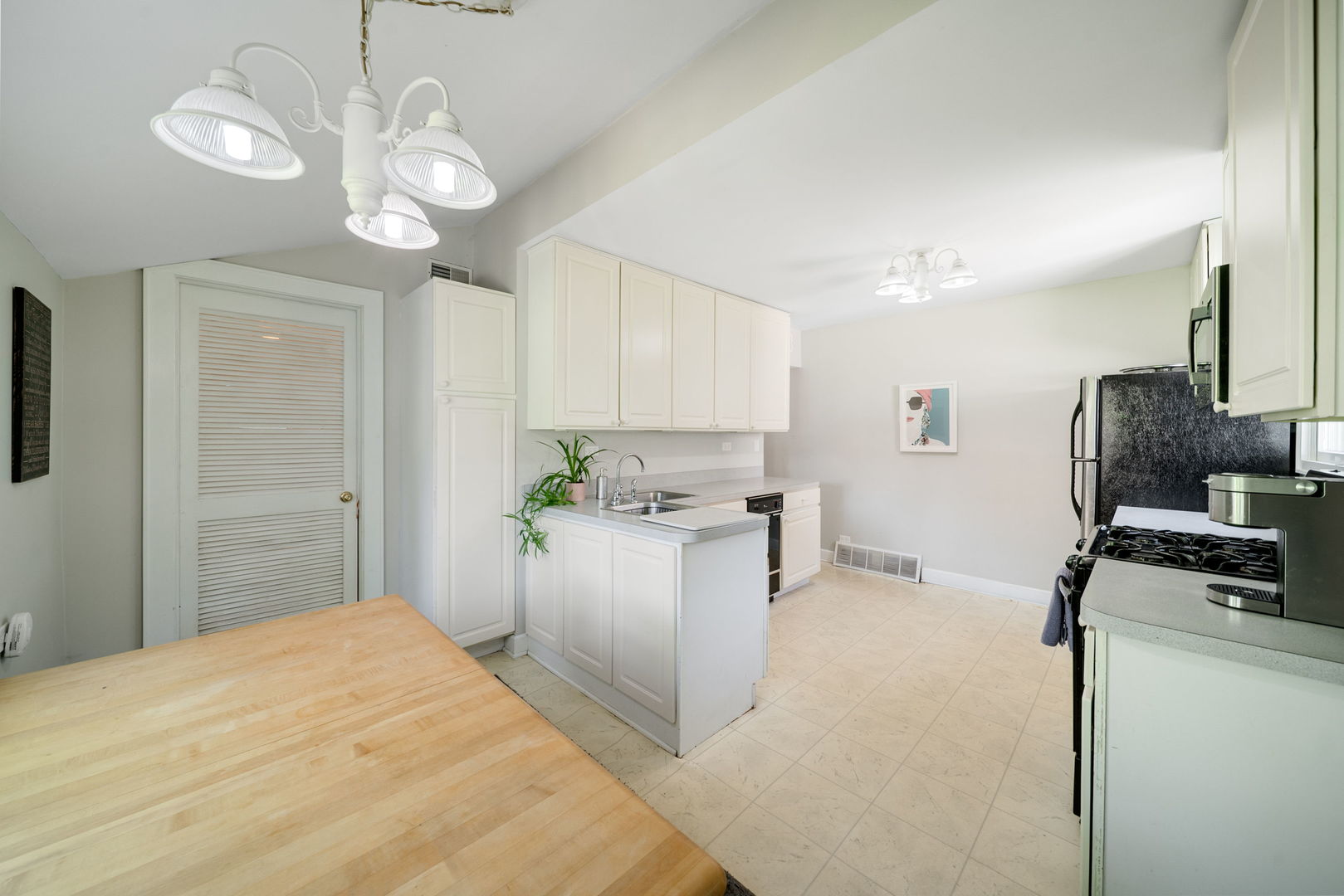 707 Glenshire Road Property Photo 11