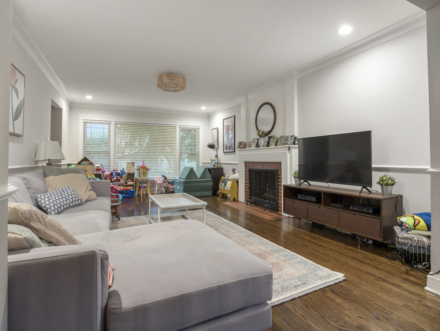 11617 S Maplewood Avenue Property Photo 4