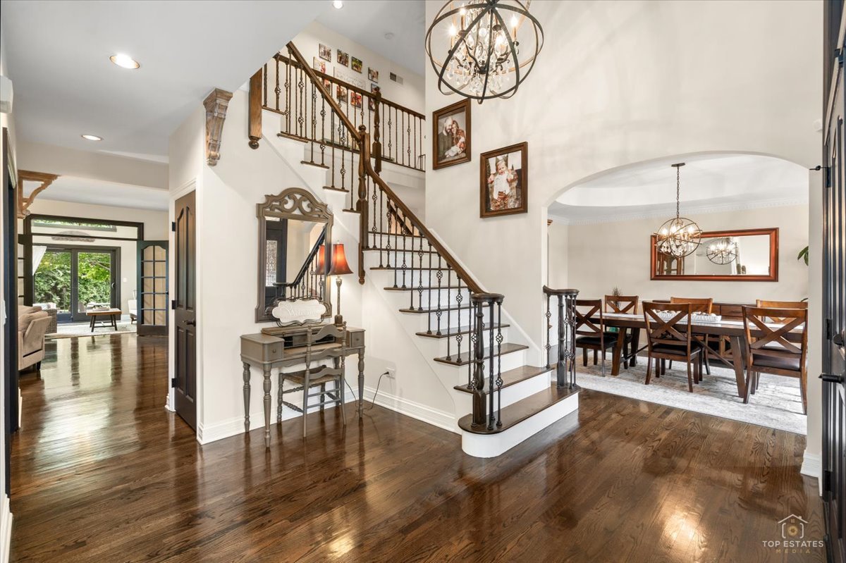 1590 Eagle Ridge Drive Property Photo 4