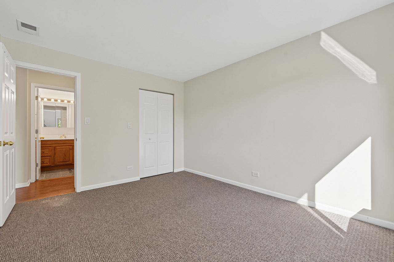 715 W Central Road C1 Property Photo 16