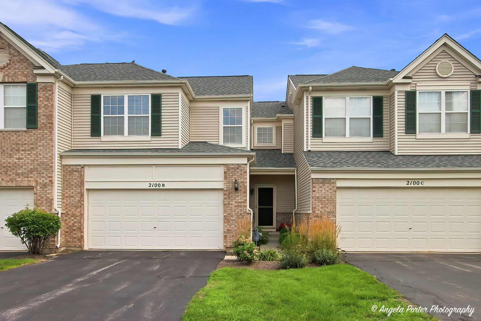 2100 Braeburn Drive B Property Photo 1