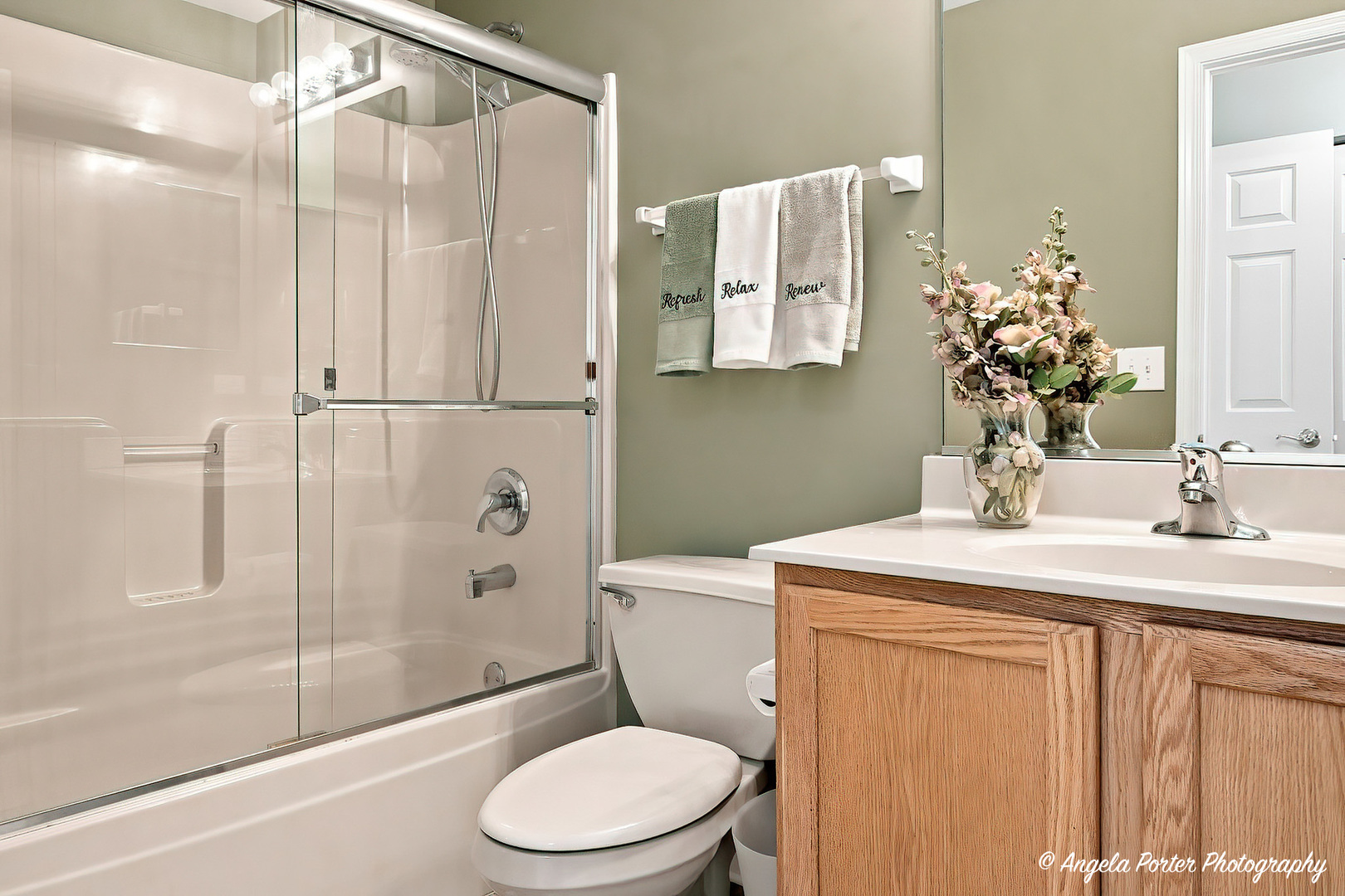 2100 Braeburn Drive B Property Photo 12
