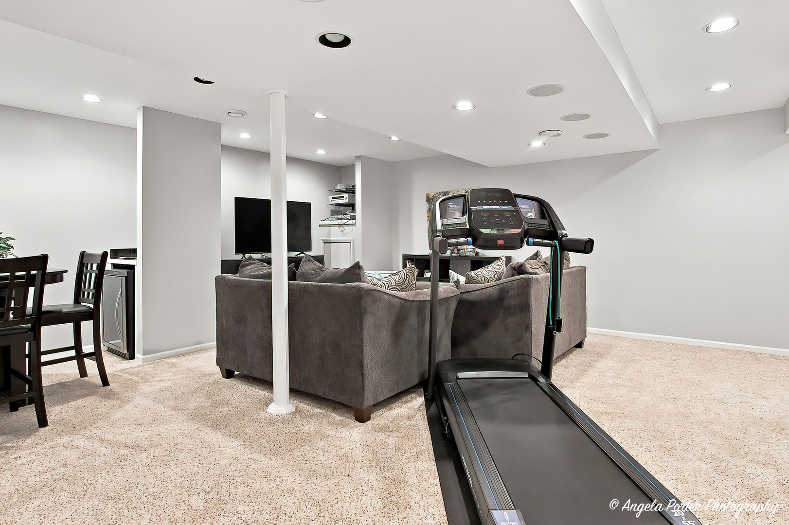 2100 Braeburn Drive B Property Photo 16