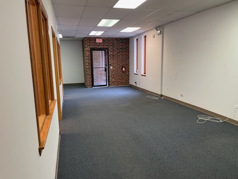 24 S Des Plaines River Road 400 Property Photo 5