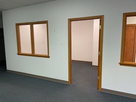24 S Des Plaines River Road 400 Property Photo 7