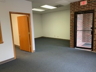 24 S Des Plaines River Road 400 Property Photo 10