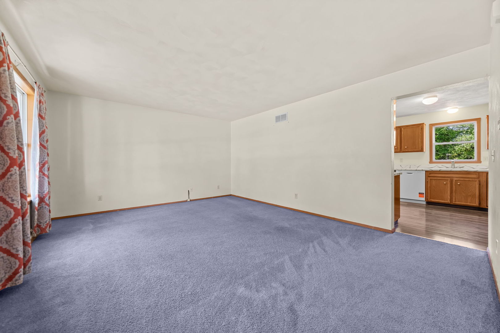 5532 Danburry Drive Property Photo 3