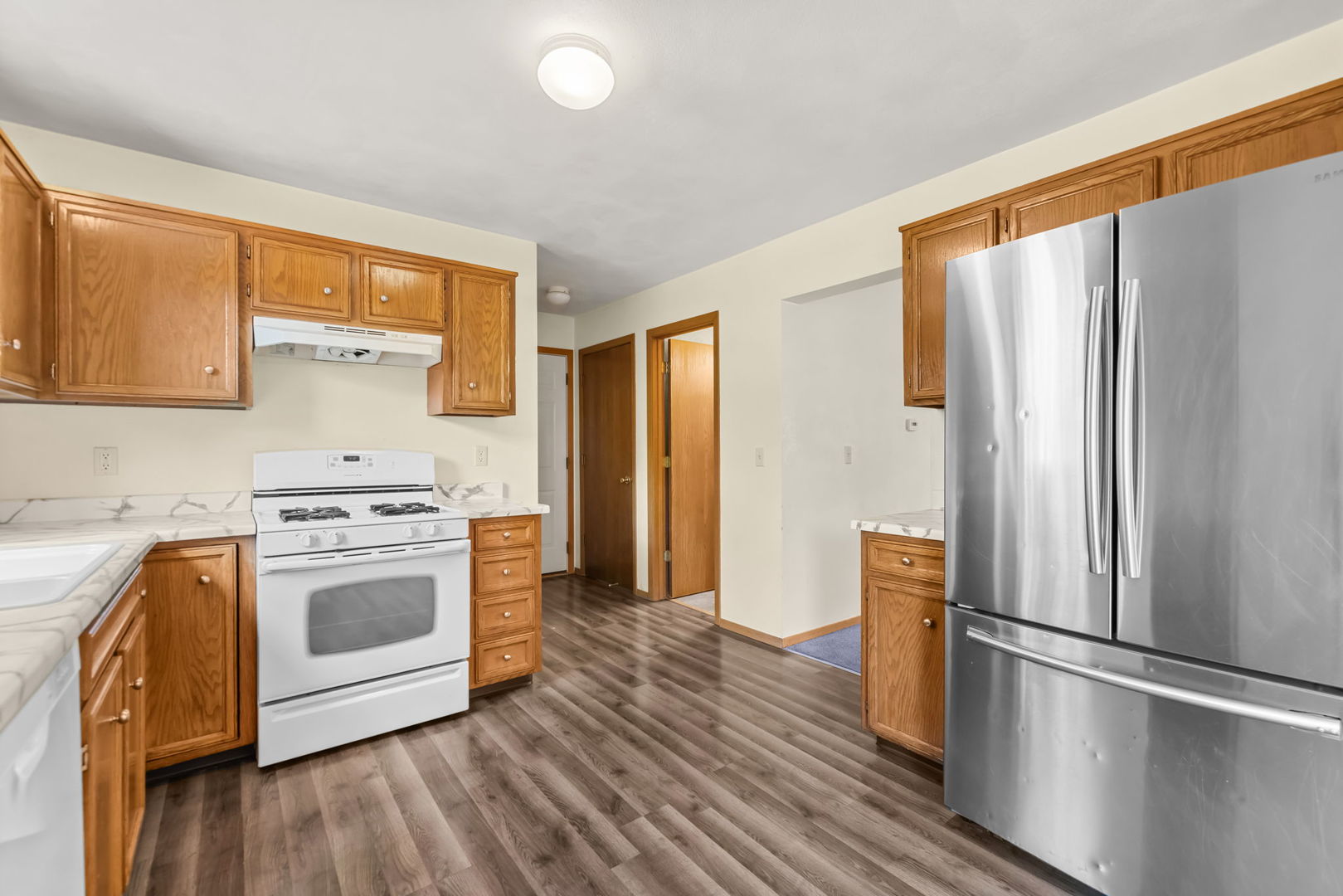 5532 Danburry Drive Property Photo 10