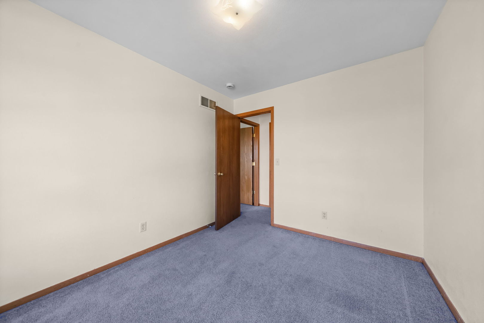5532 Danburry Drive Property Photo 17