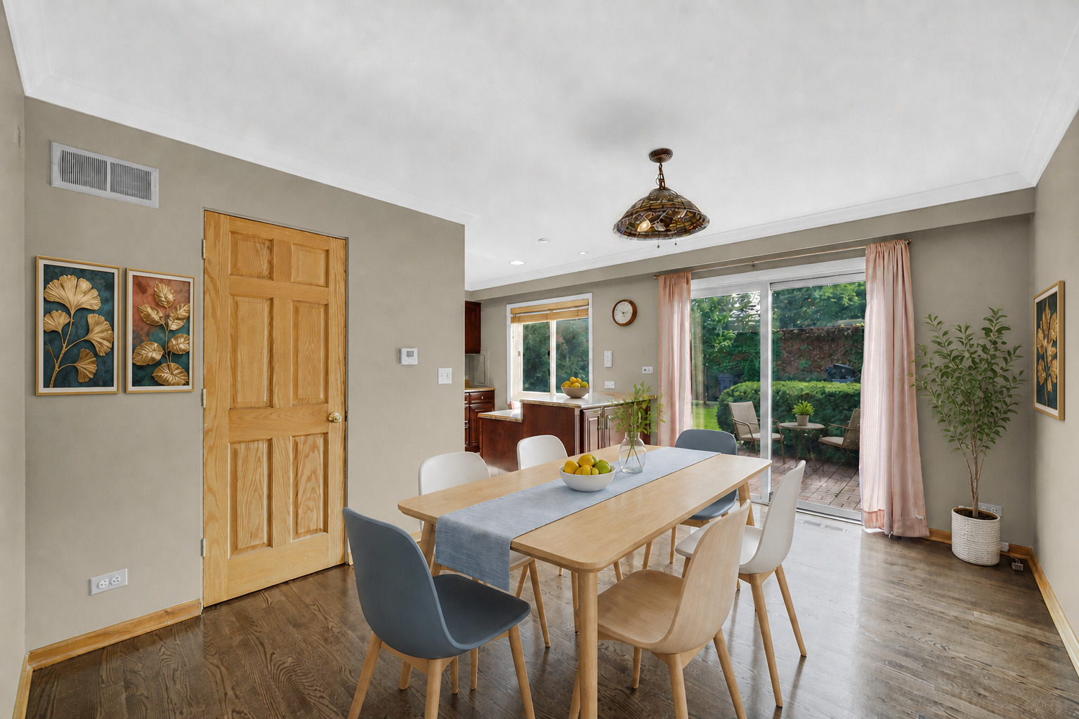 662 Carriage Hill Drive Property Photo 11
