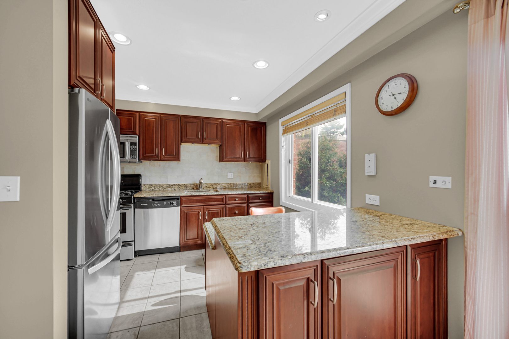 662 Carriage Hill Drive Property Photo 14