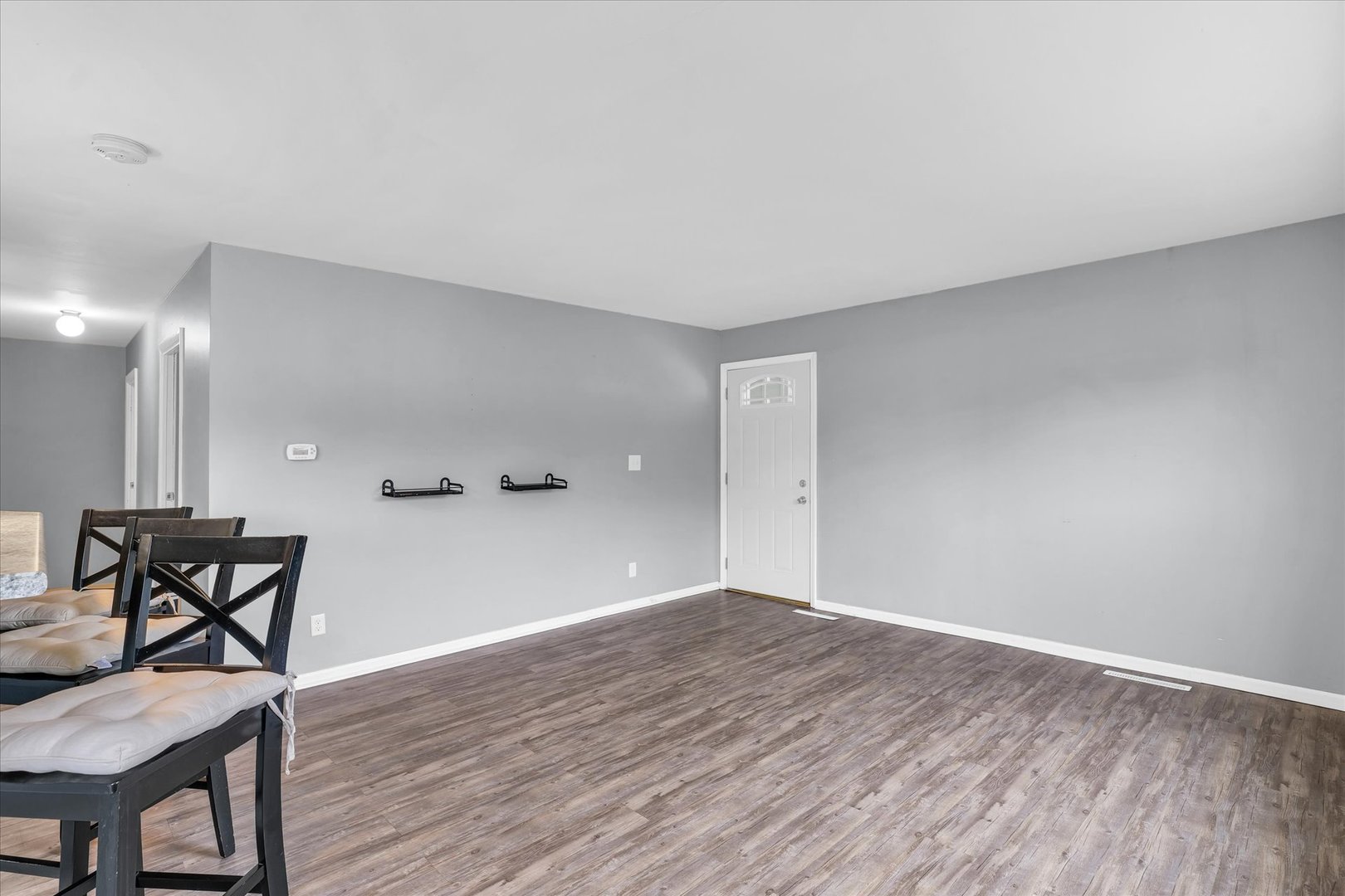 2402 W Kirby Avenue Property Photo 6