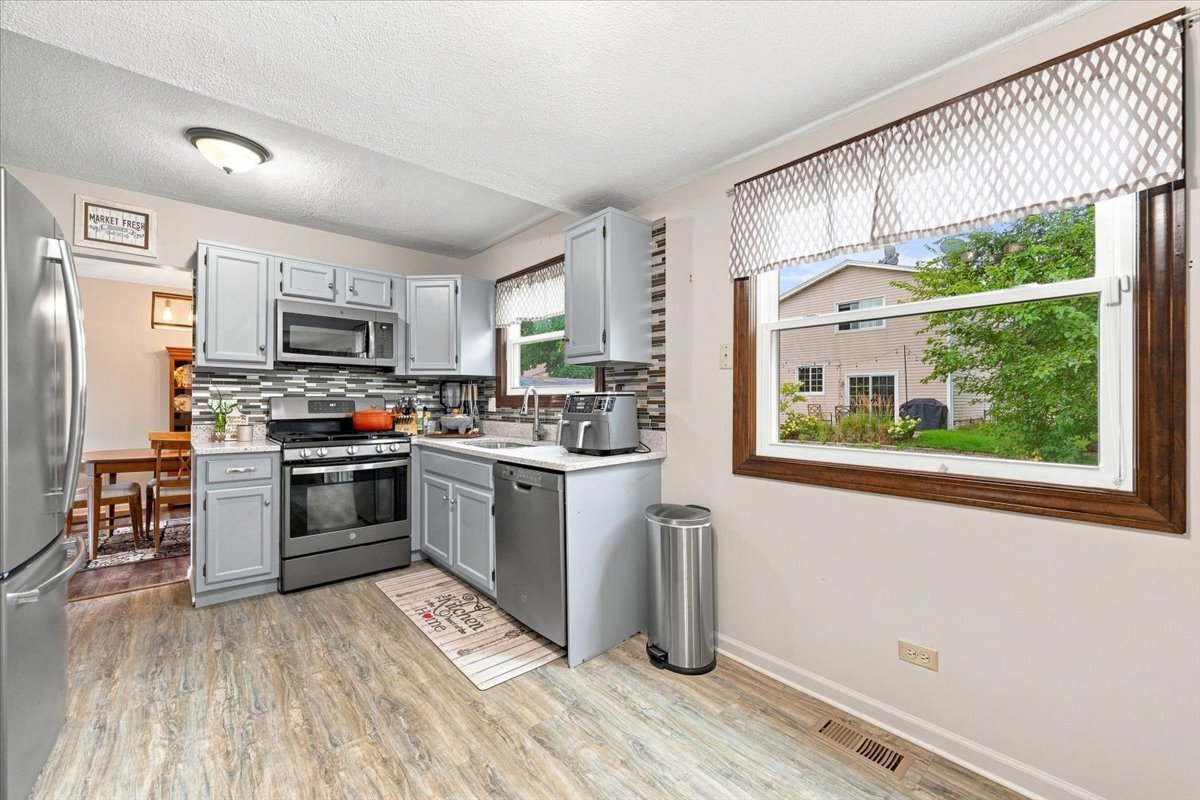 6780 Redwing Drive Property Photo 10