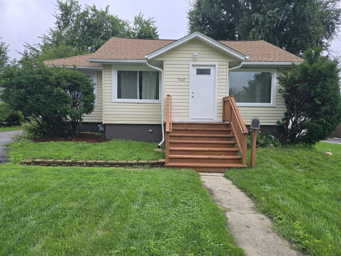 740 S Grace Street Property Photo 1