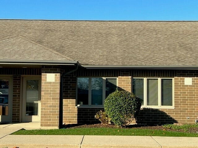 755 Mcardle Drive E Property Photo 3