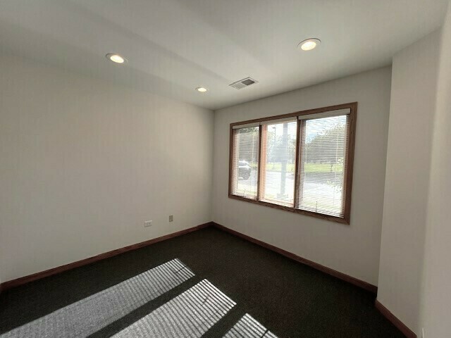 755 Mcardle Drive E Property Photo 9