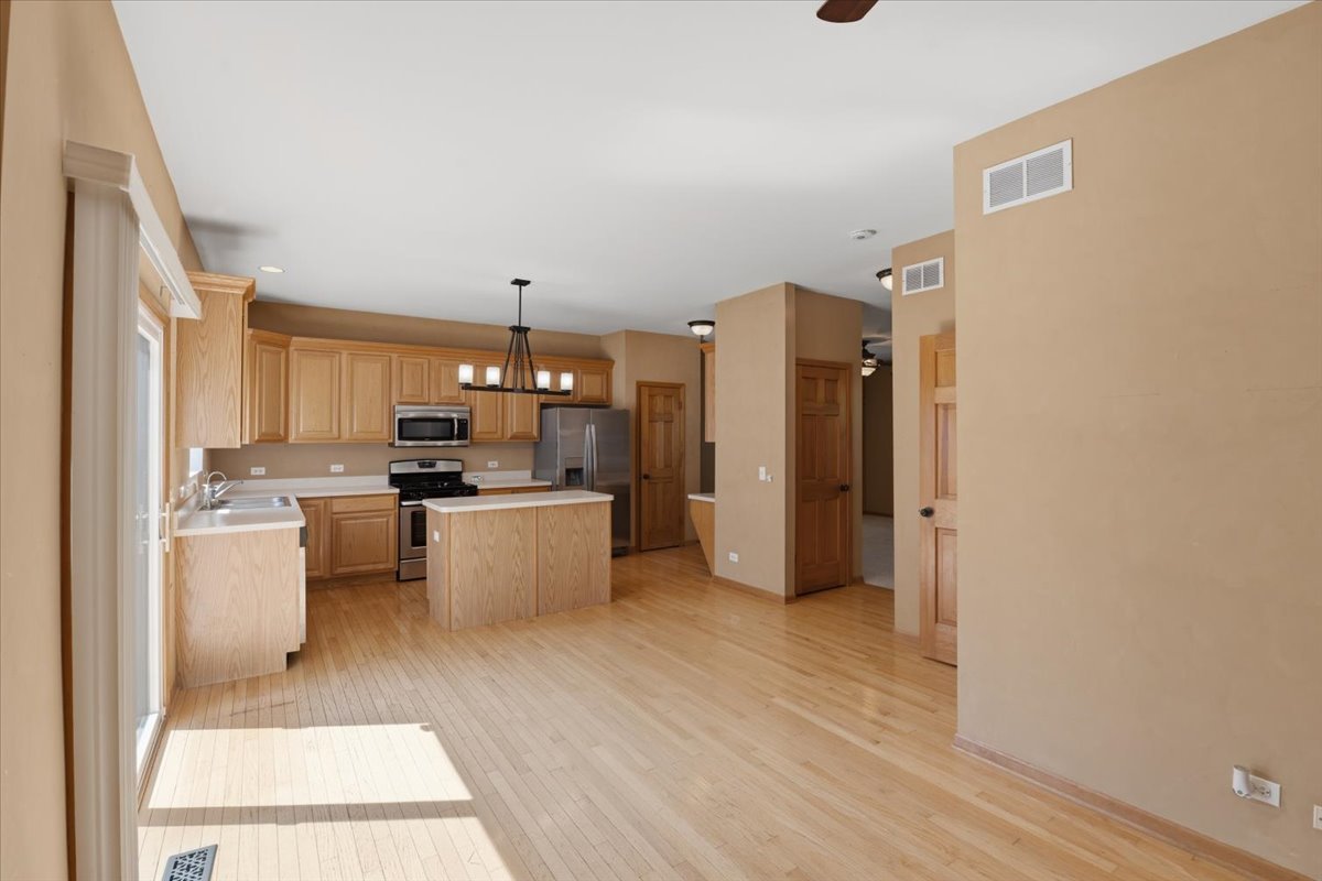2014 Peterson Place Property Photo 8