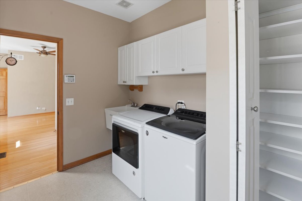 2014 Peterson Place Property Photo 12