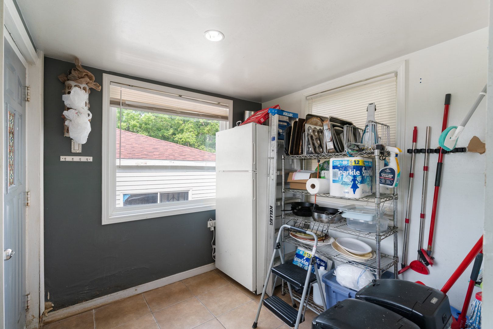 919 S Highland Avenue Property Photo 11