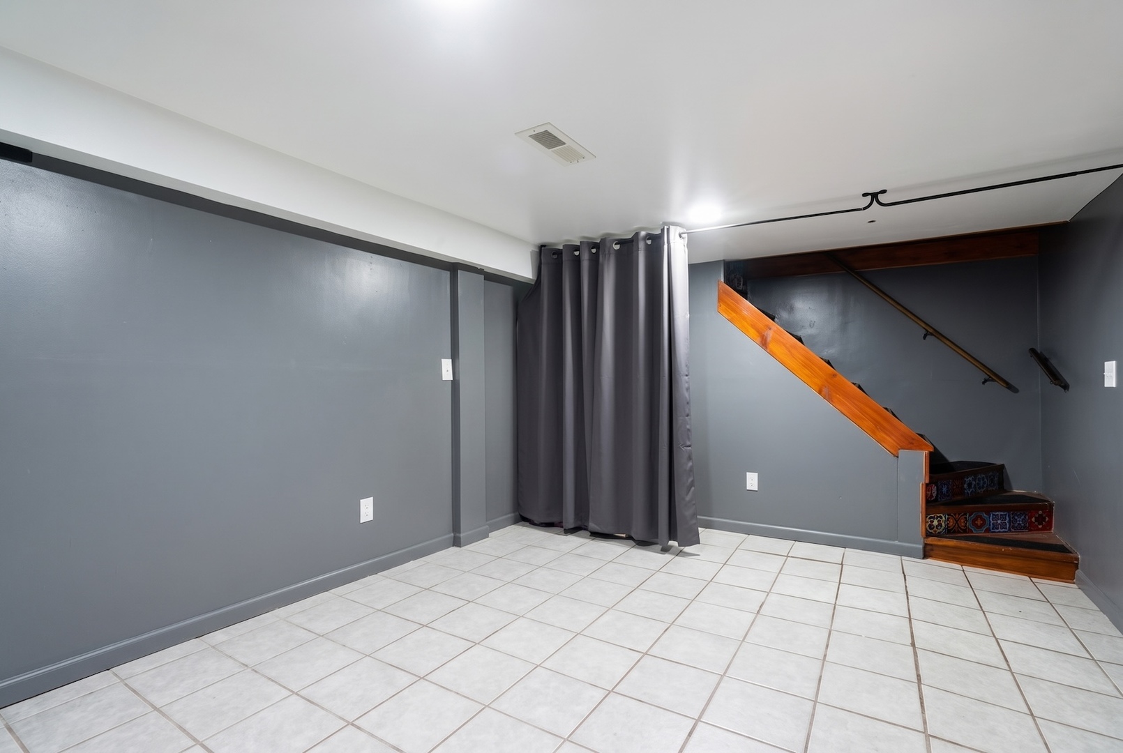 919 S Highland Avenue Property Photo 18
