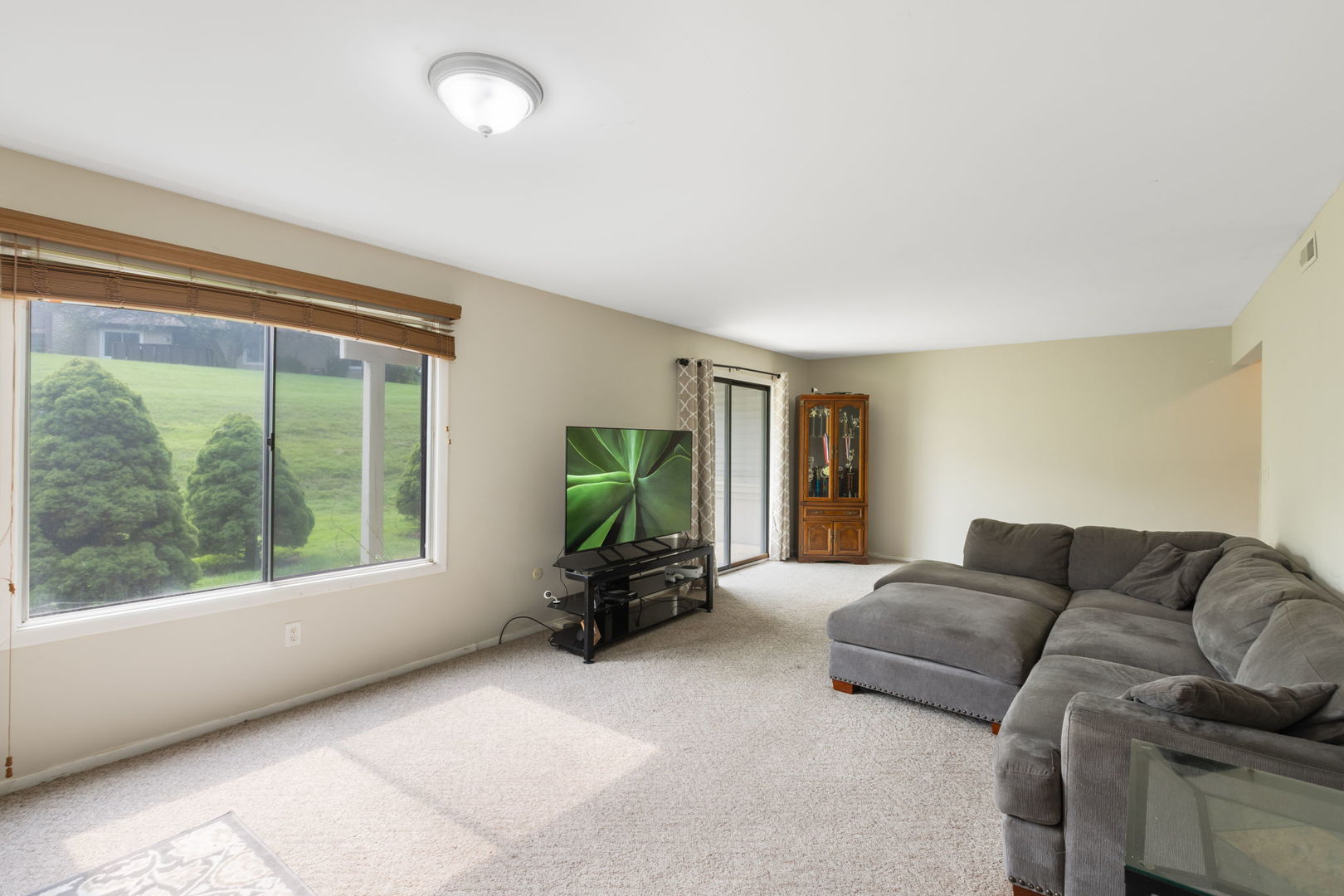 508 Waters Edge Drive D Property Photo 4