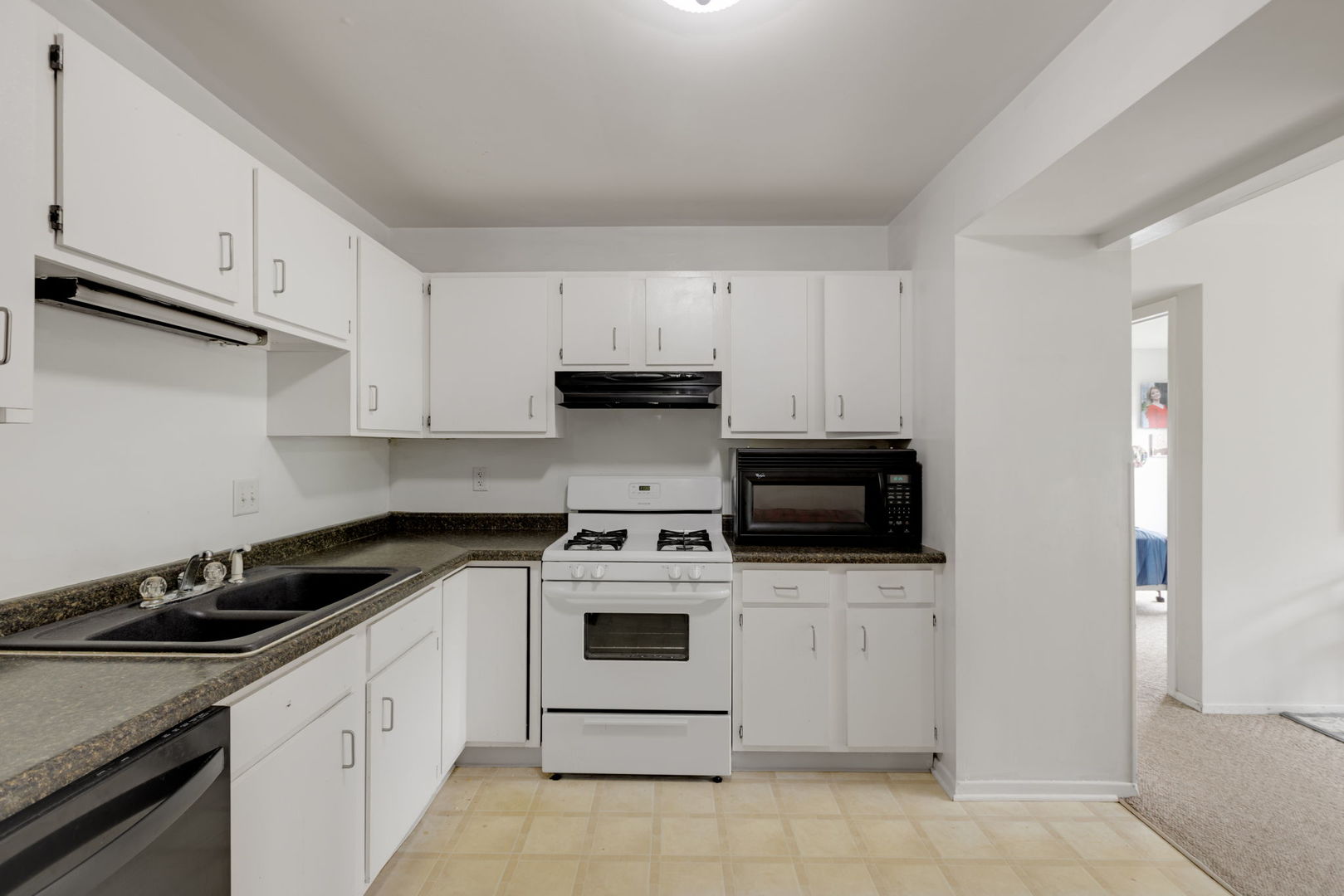 508 Waters Edge Drive D Property Photo 7