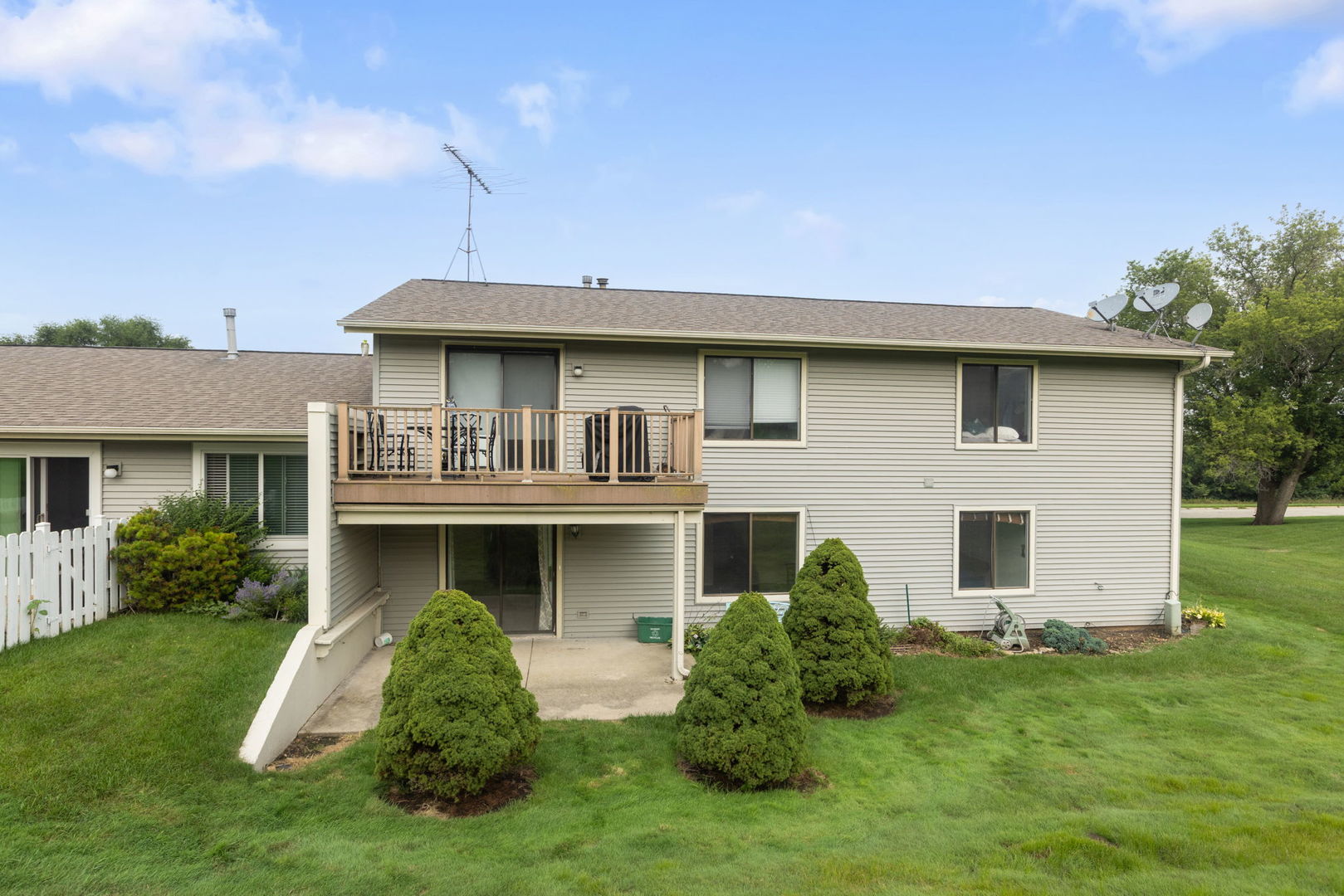 508 Waters Edge Drive D Property Photo 14