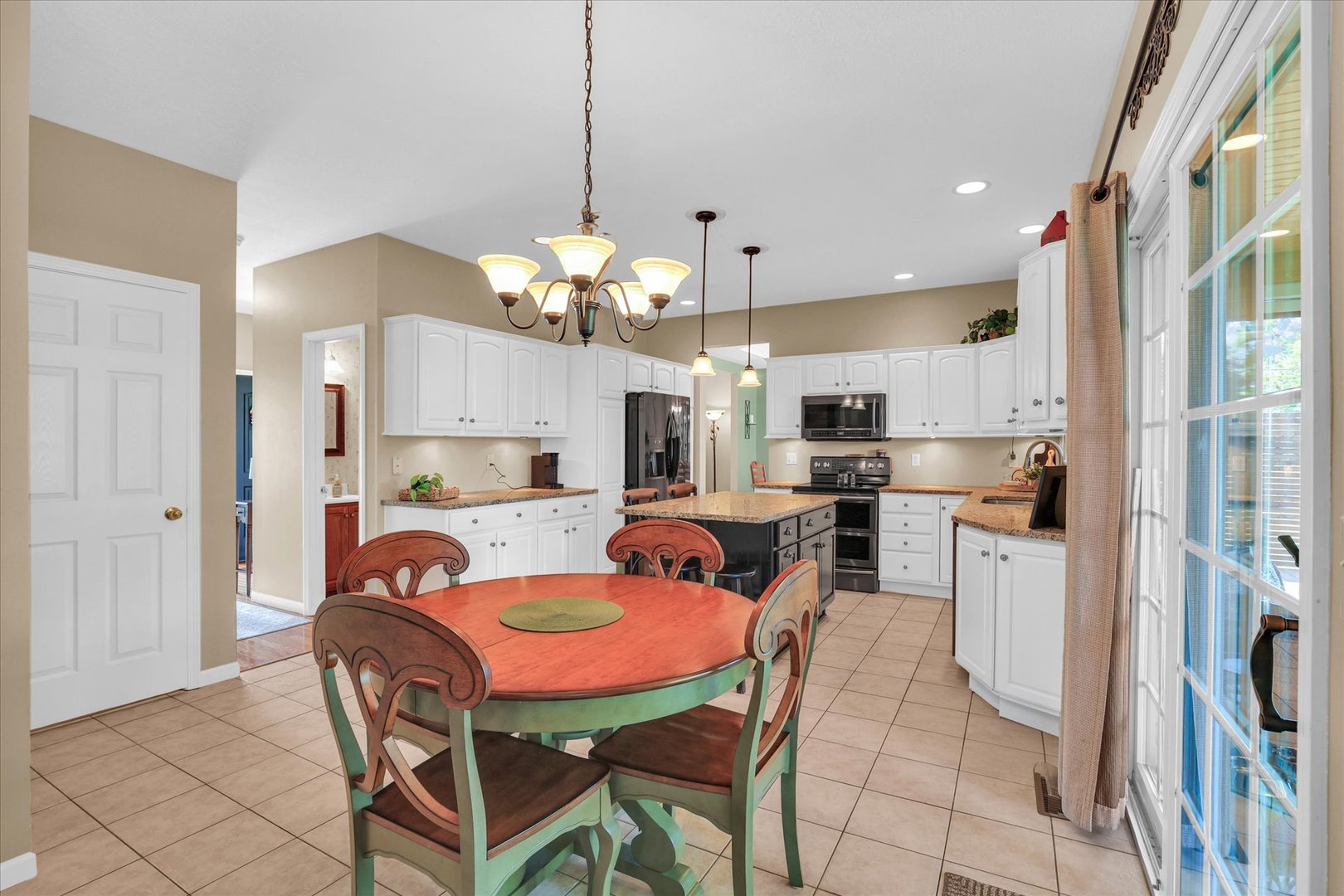 3301 Cypress Creek Road Property Photo 14