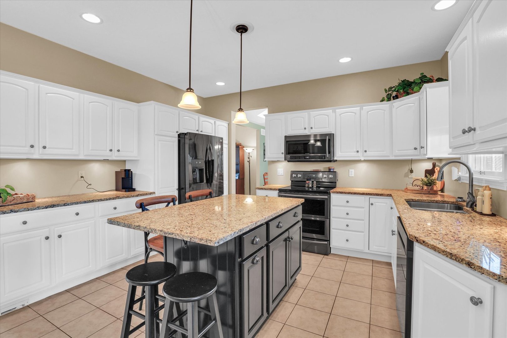 3301 Cypress Creek Road Property Photo 16