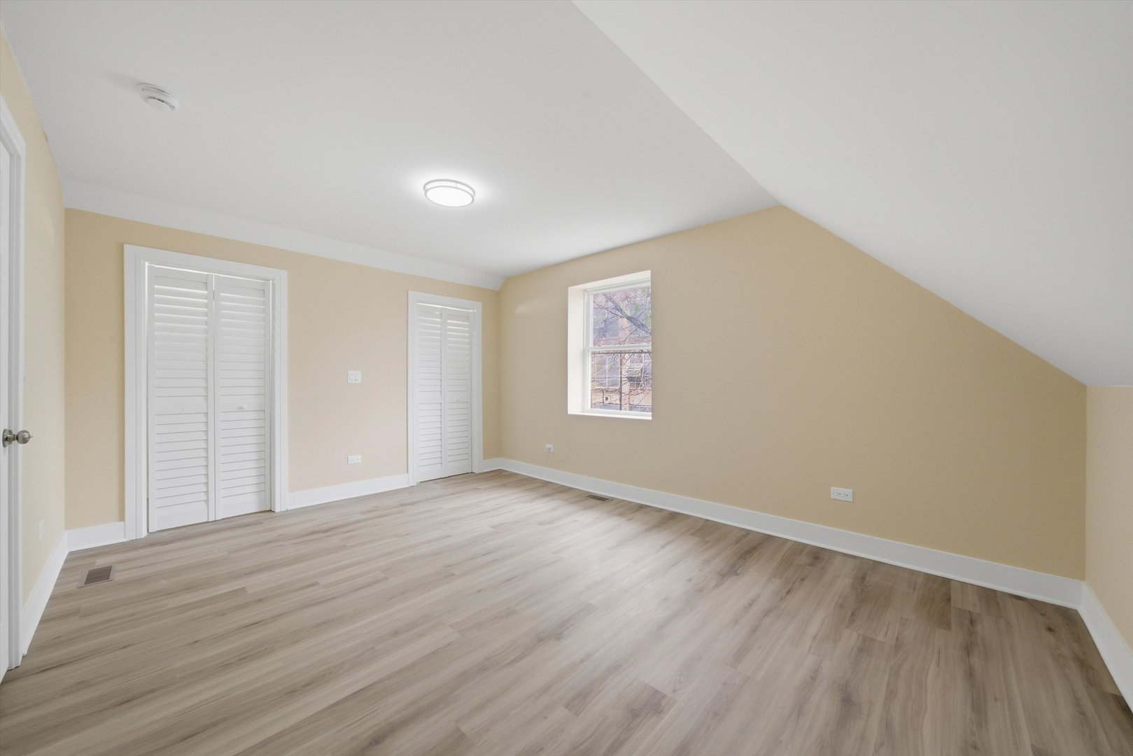 4532 W Maypole Avenue Property Photo 20