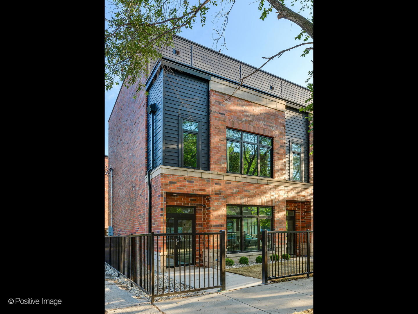 6915 N Western Avenue 5 Property Photo 1