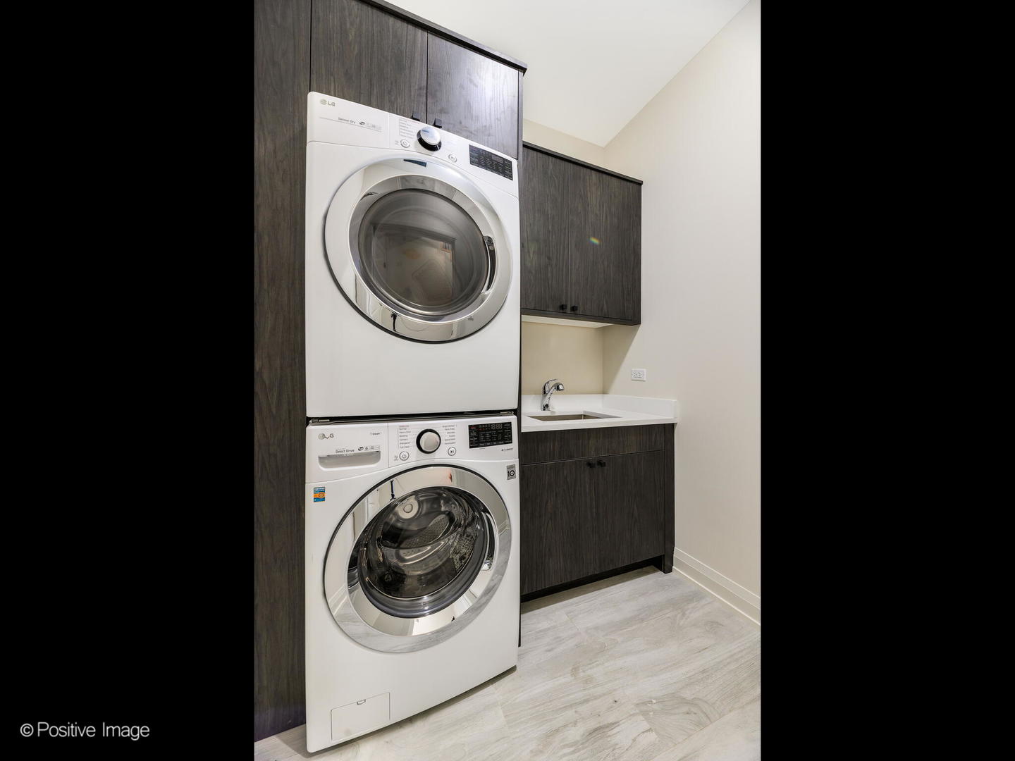 6915 N Western Avenue 5 Property Photo 21