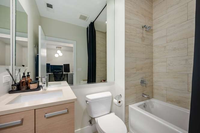 16 N Carpenter Street 4n Property Photo 11
