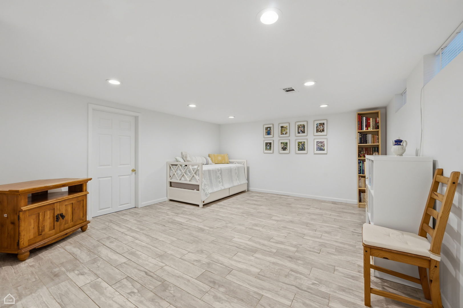 12730210 Property Photo 13